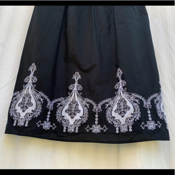 🖤Ann Taylor LOFT Black Dress | Beautiful detail🖤 - Picture 8 of 8